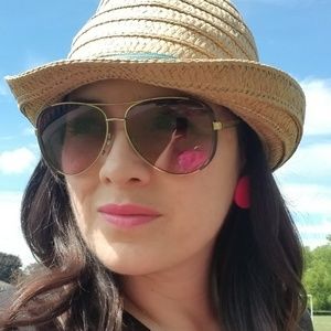 Meet your Posher, Jenny